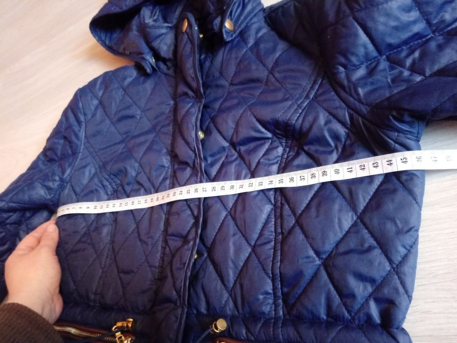 Kurtka przejściówka rozm. 152 / granatowa pikowana Sinsay / stan bdb