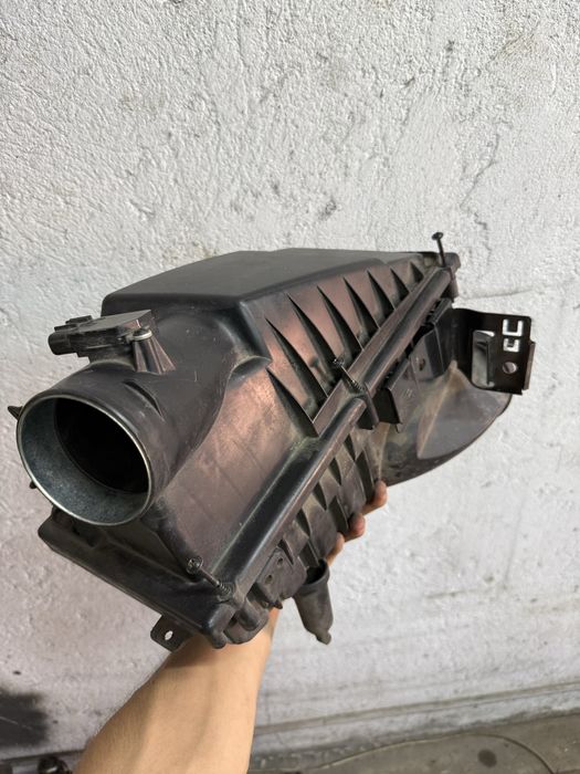 Корпус воздушного фильтра Land Rover Sport L320