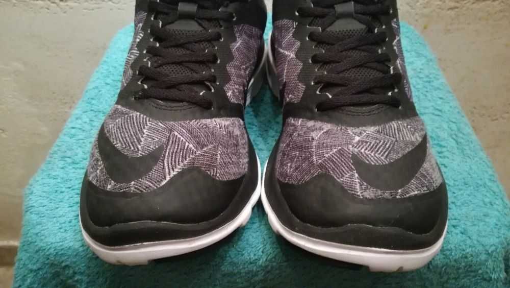 Sneakersy NIKE FS LITE RUN 3 PRINT r.38 stan bardzo dobry