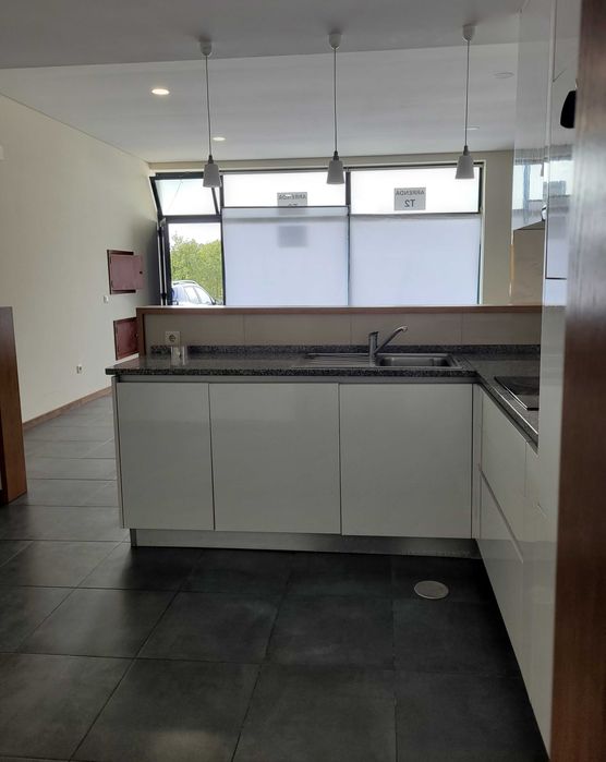 Arrenda-se T2 - Centro de Oliveira do Bairro