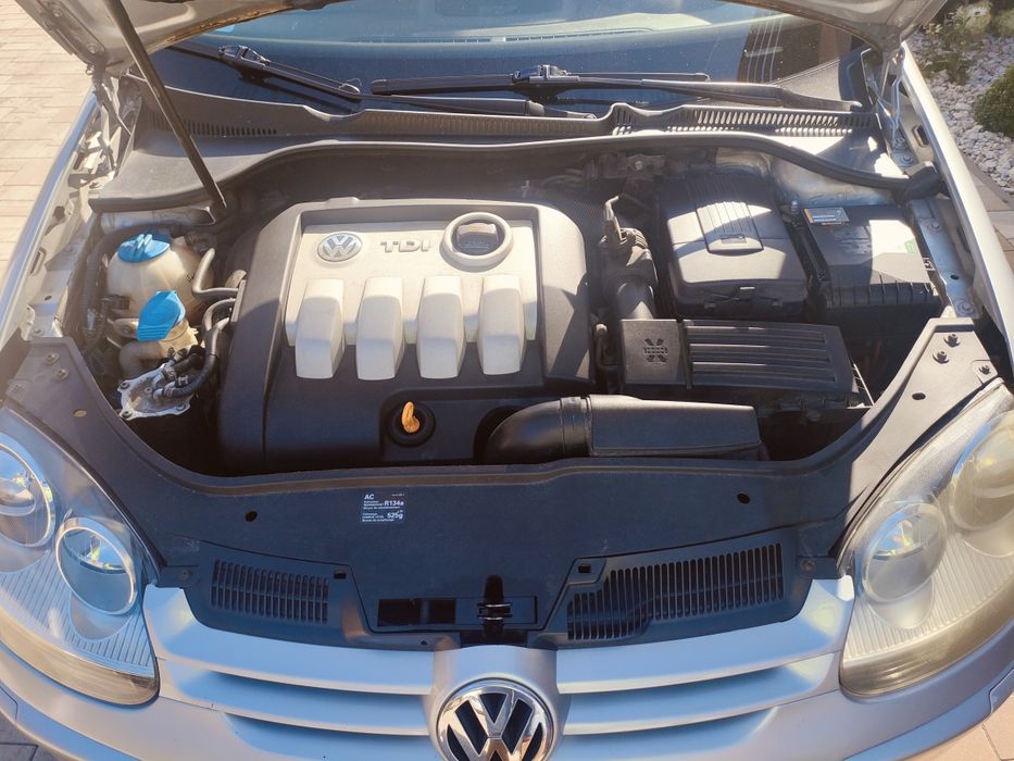 Golf  V  1.9 TDI , 105 KM  BKC, automat DSG