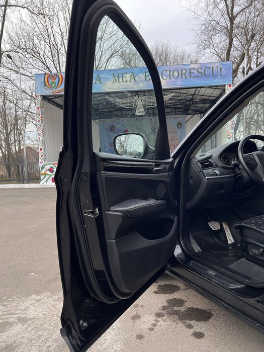 Продам бмв х3(f25)