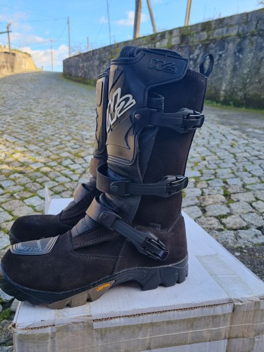 BOTAS VIBRAM - todo terreno