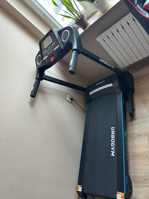 Bieżnia urbogym V520S jak nowa