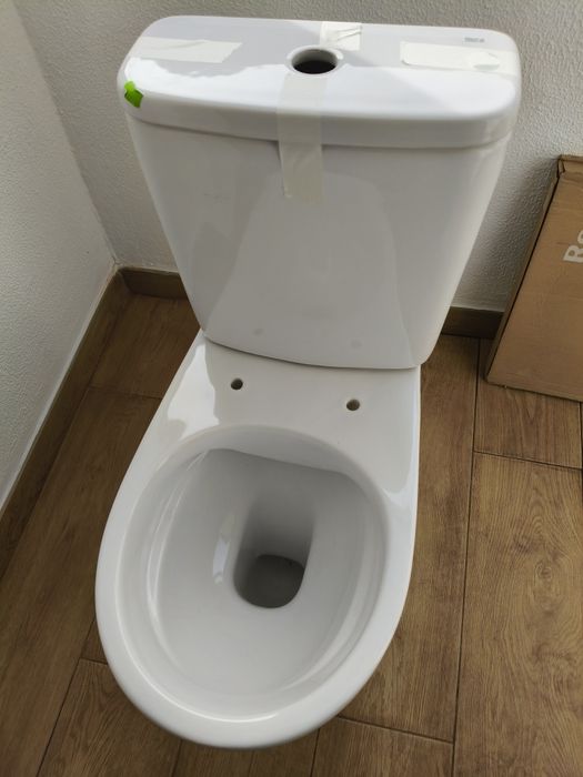 Sanita  nova Roca  com tanque e tampa