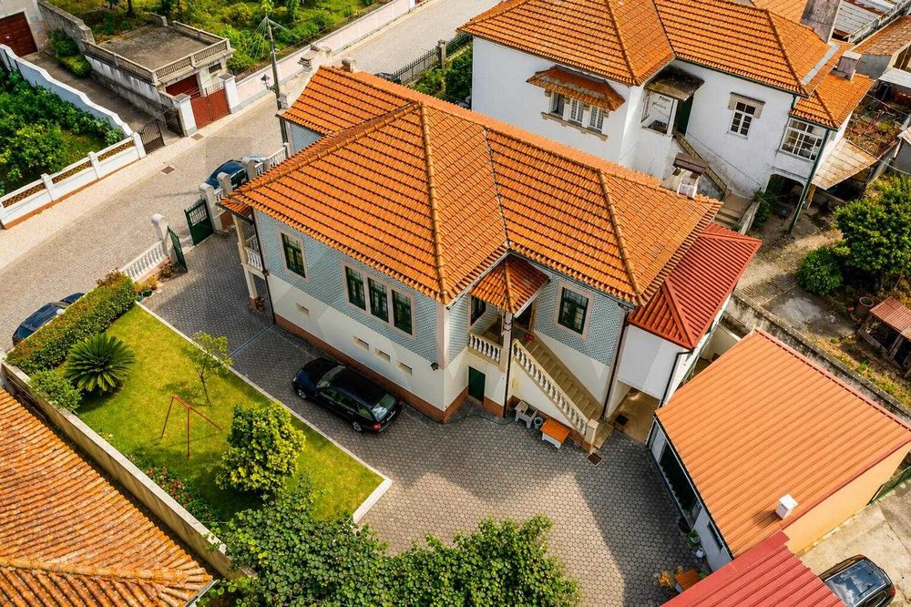 BAIXA DE PREÇO | Moradia de Charme | Albergaria-a-Velha | 1.871 m² | 310.000 €