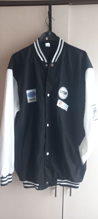 Куртка бомпер бейсбольна