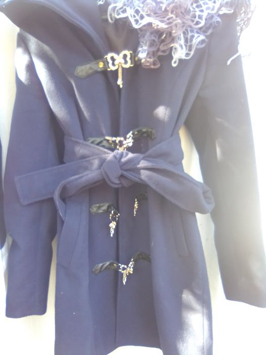 Продам пальто кашемир р.48.Новое.Теплое стильное 760 гр .торг