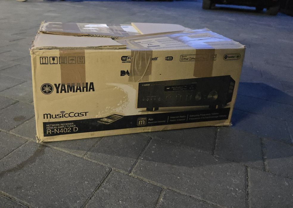 Yamaha R-N402D AMP