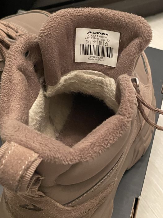 Кросівки жіночі Demix, 37 розмір