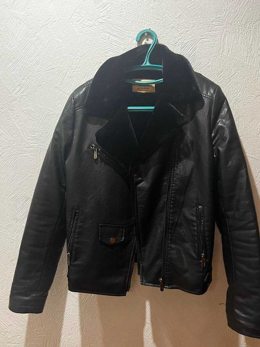 продам женскую куртку кож зам