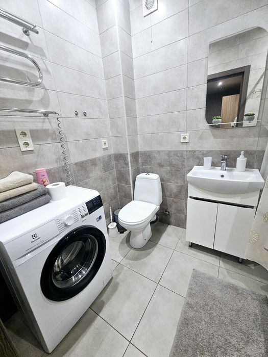 Посуточно!Теплая!Автон-е отопление,Широнинцев,602м/р,ТРК Украина