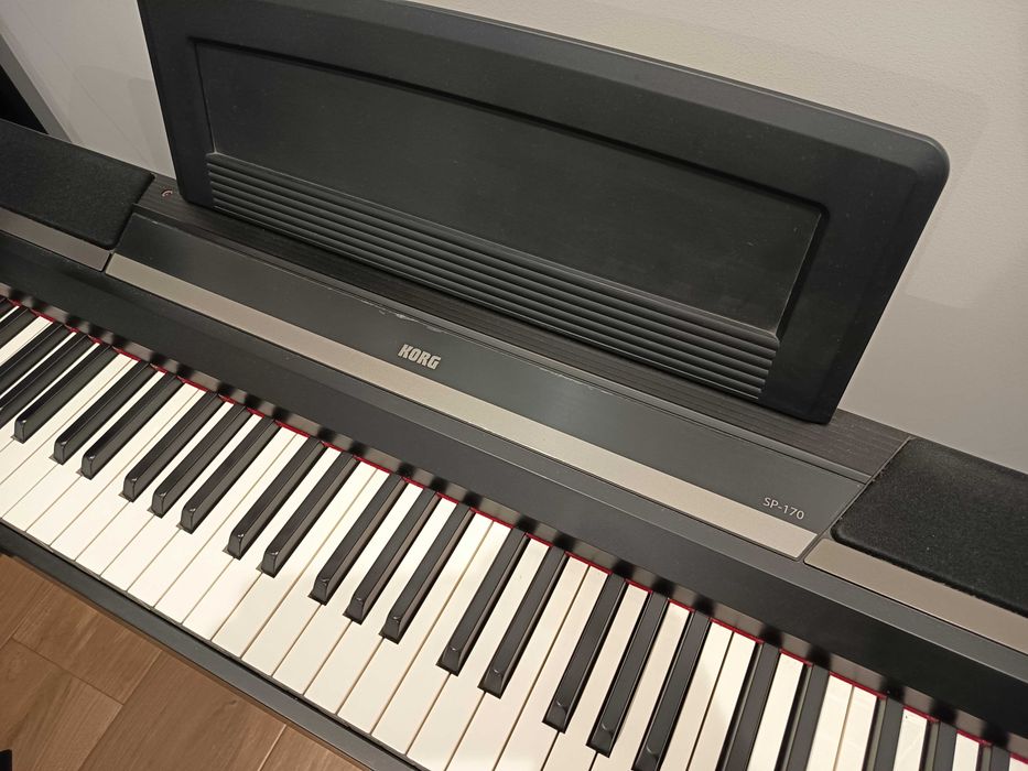 Piano Korg SP-170 88 teclas