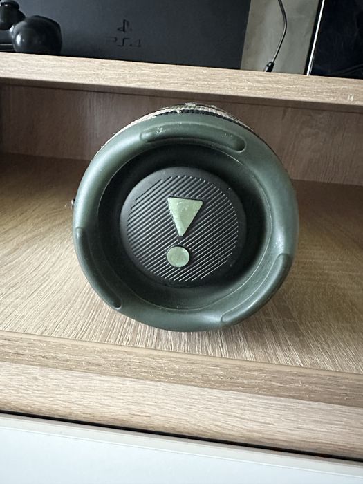 Продам колонку JBL Charge 5 в отличном техническом состоянии!Б/У