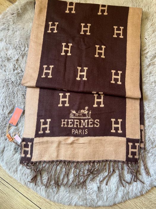 Hermes kaszmirowo  jedwabny szal