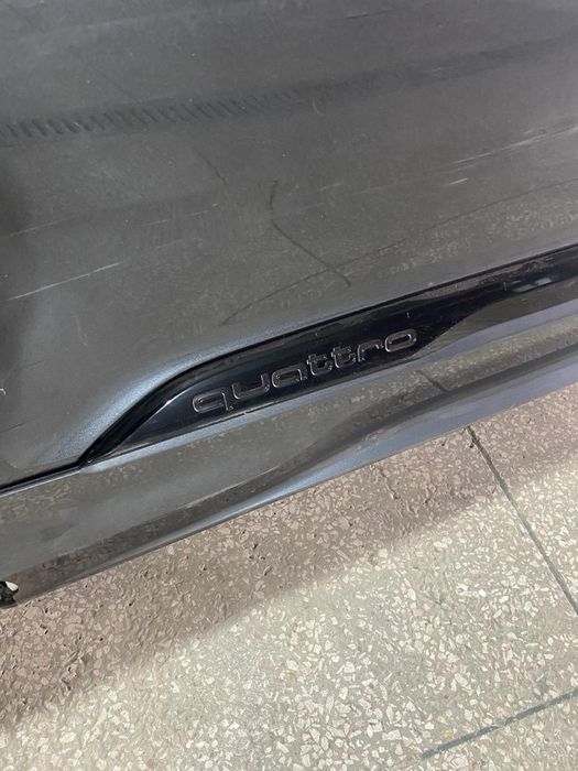 Продам задні праві двері з Audi q7