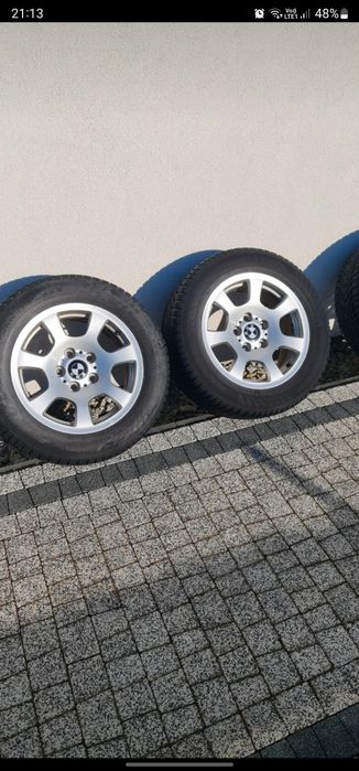 Alufelgi BMW r16 komplet z oponami zimowymi w stanie bardzo dobrym