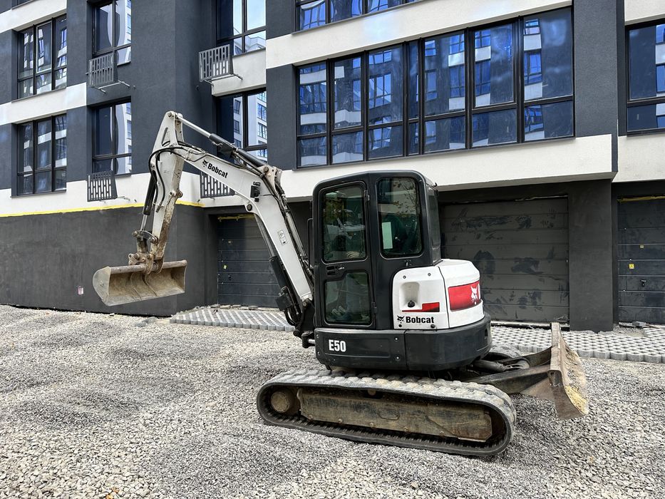 BOBCAT E 50  2012р.в 5тон мініекскаватор