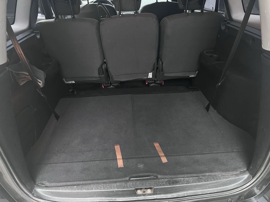 Renault Grand Scenic 3 2013 1.6