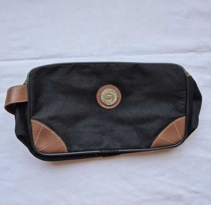 Czarna kosmetyczka męska