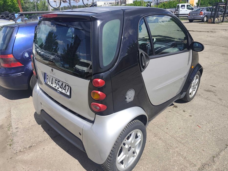 Rezerwacja SMART FORTWO * 2004 rok * 0,7 benz * Półautomat