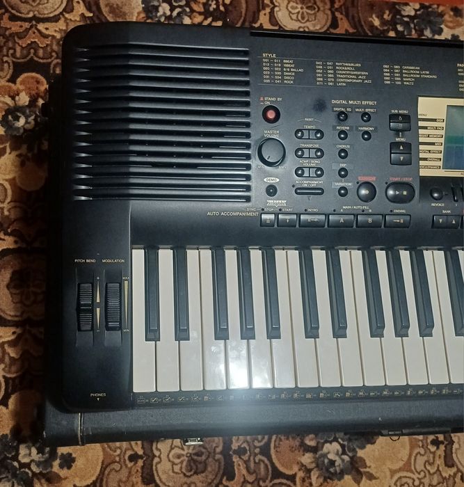 YAMAHA  psr  730