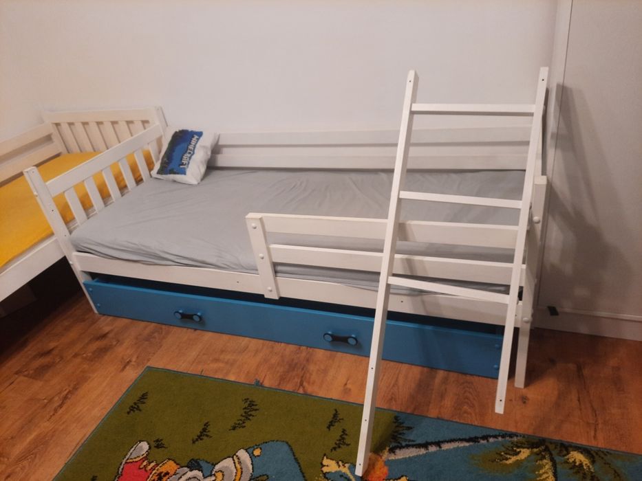 Łóżko piętrowe z szufladą do spania