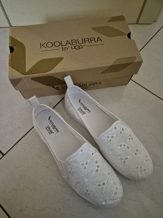 Сліпони білі UGG