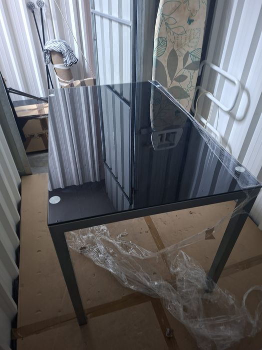 Mesa de vidro preto