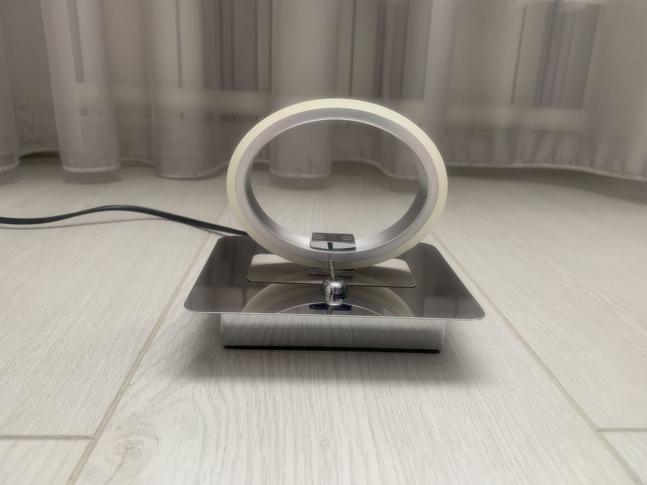 Светодиодная настольная лампа LED для декора