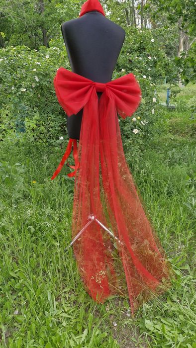 Шикарний великий червоний бант зі шлейфом, фатиновий Бант,красный бант