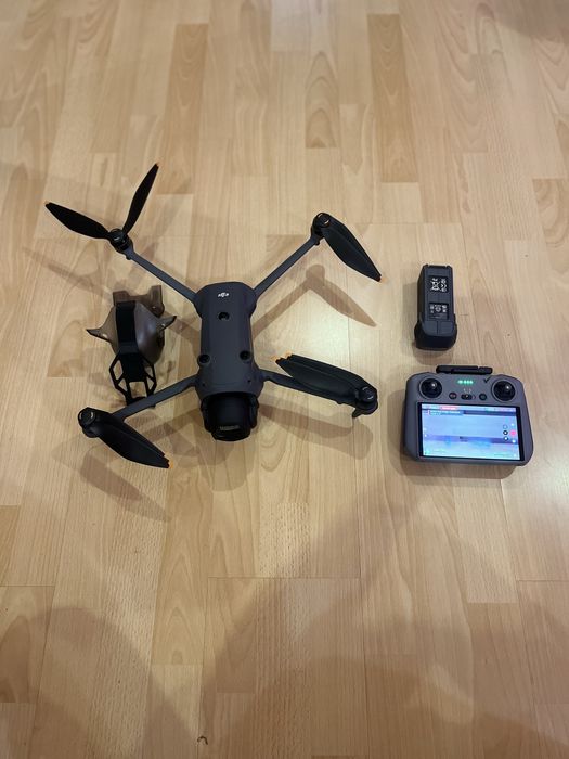 DJI Mavic 4 pro.