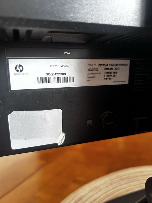 Monitor HP EliteDisplay E231 – 23” Full HD – sprawny