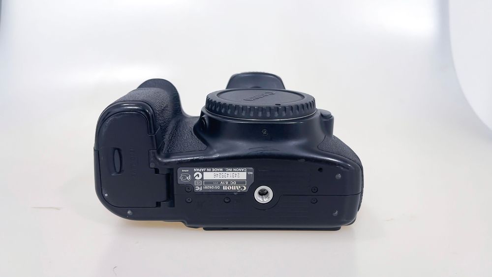 Canon EOS 60D - Câmara Fotográfica Reflex (APS-C)