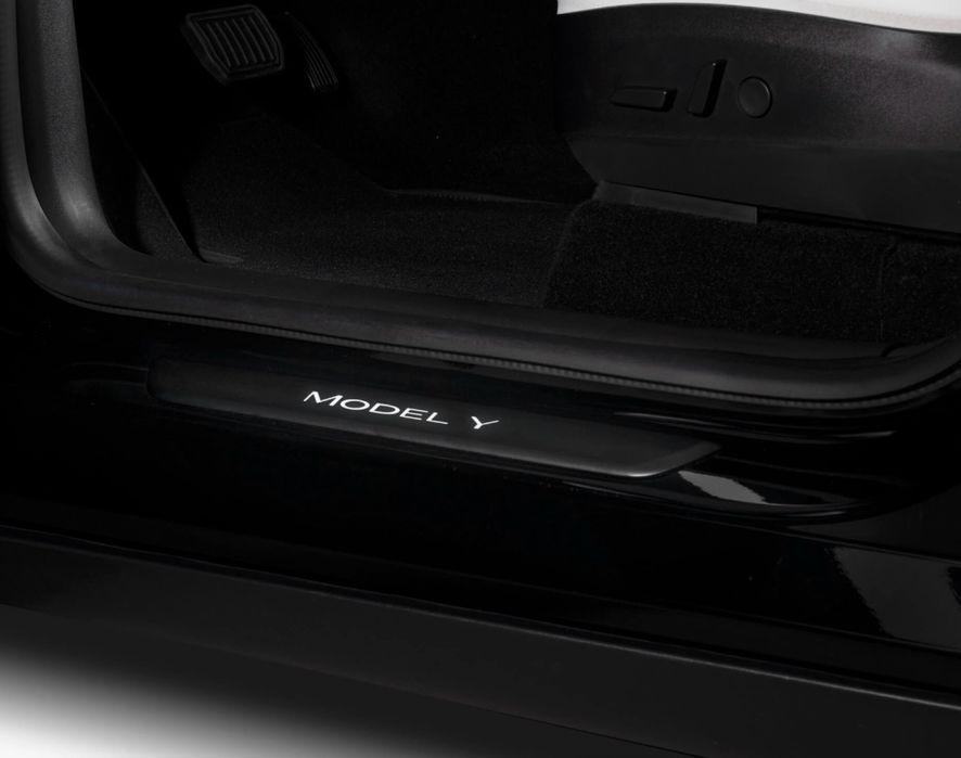 Estribos das portas iluminados Tesla Y