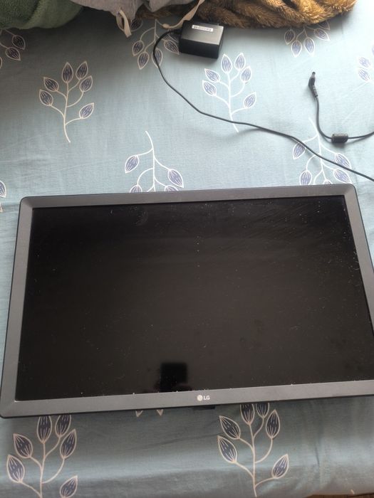 tv lg 24tn520s com oferta de suporte parede
