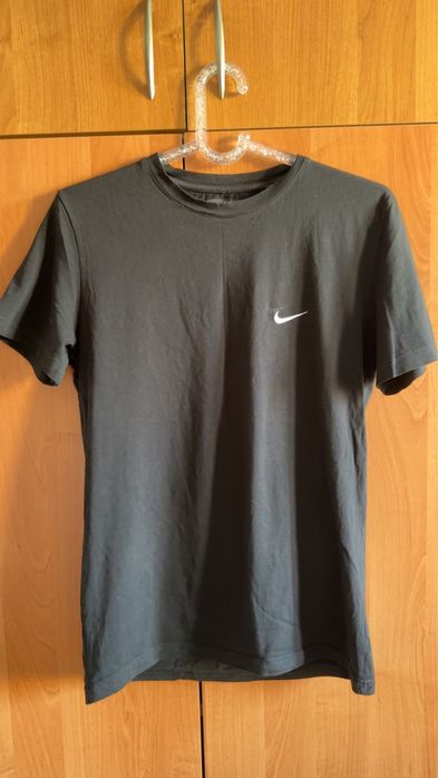 Nike czarna koszulka | klasyk | streetwear / casual / clean look