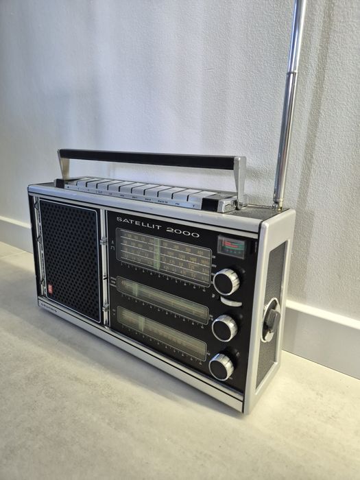 Radio Grundig Satellit 2000 globalne vintage