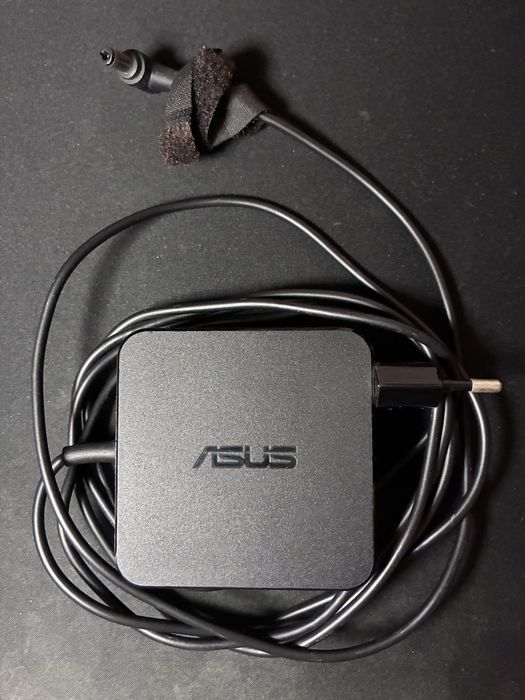 Asus vivo book AMD A9 R5 M420 2GB