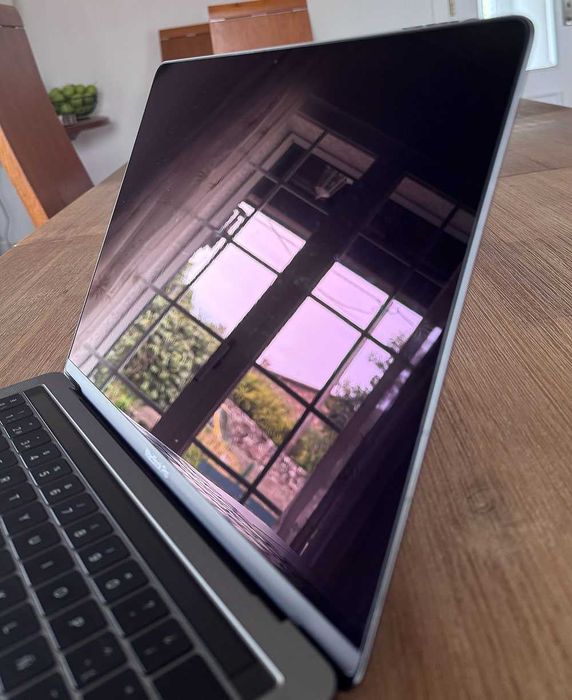 MacBook Pro 13 2018 quatro portas Thunderbolt 3 - Cinzento sideral