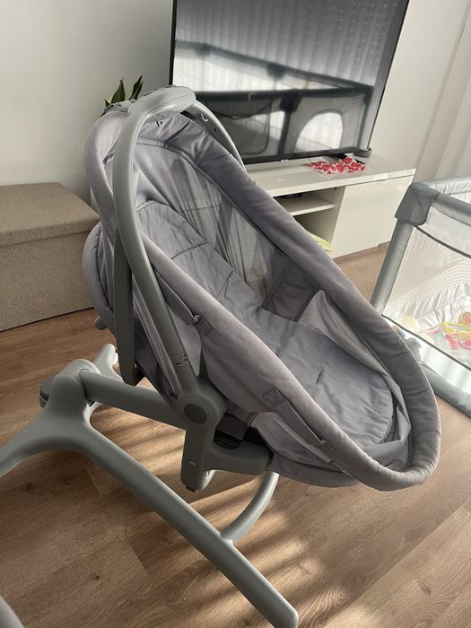 Vendo 2 baby hugs da chicco (conjunto ou separado)