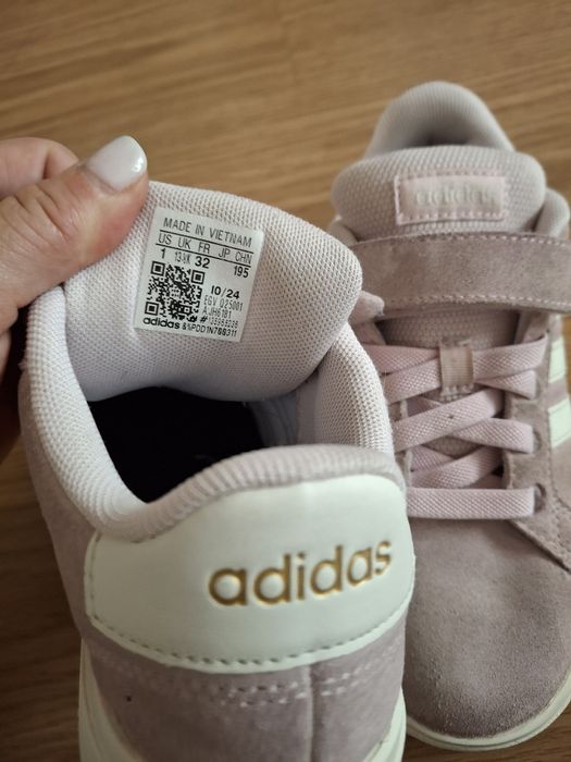Tenis adidas t. 32 rosa
