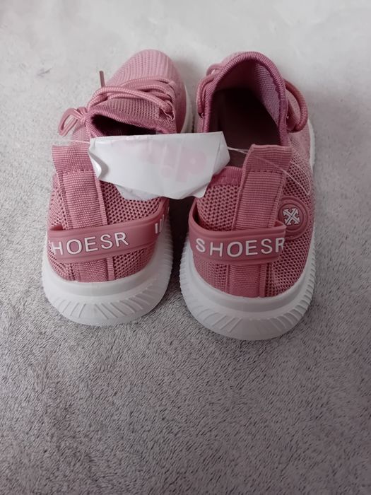 Buty nowe sportowe damskie