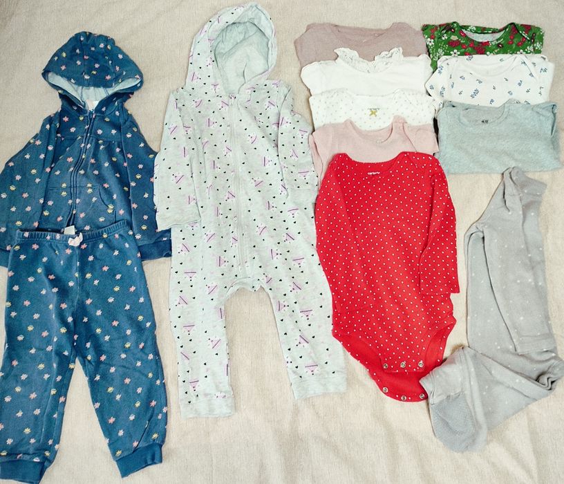 Пакет речей на дівчинку