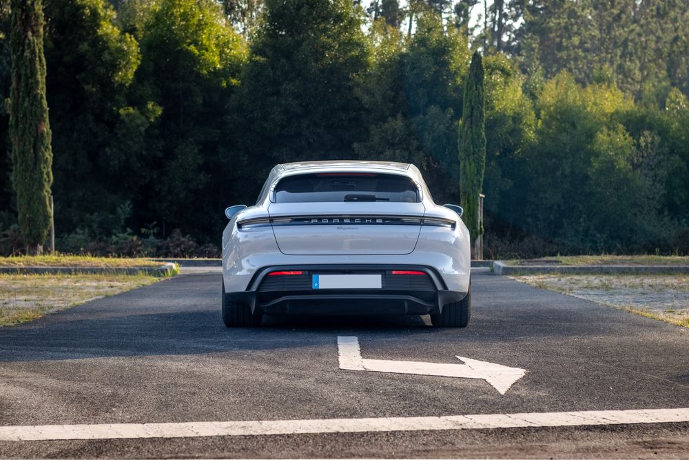 Porsche Taycan Sport Turismo Baterias Performance Plus