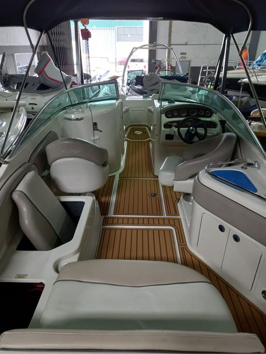 SEA RAY 240 sundeck