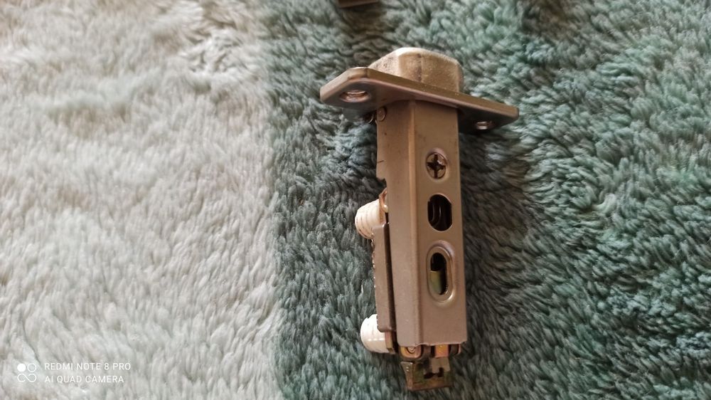 Sprzedam Austriackie zawiasy BLUM oryginalne do szafek kuchennych