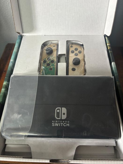 NINTENDO SWITCH OLED Zelda Limited Edition NOVO+ Oficial Case