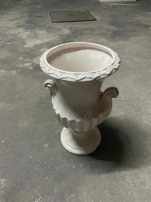 Jarro branco decorativo