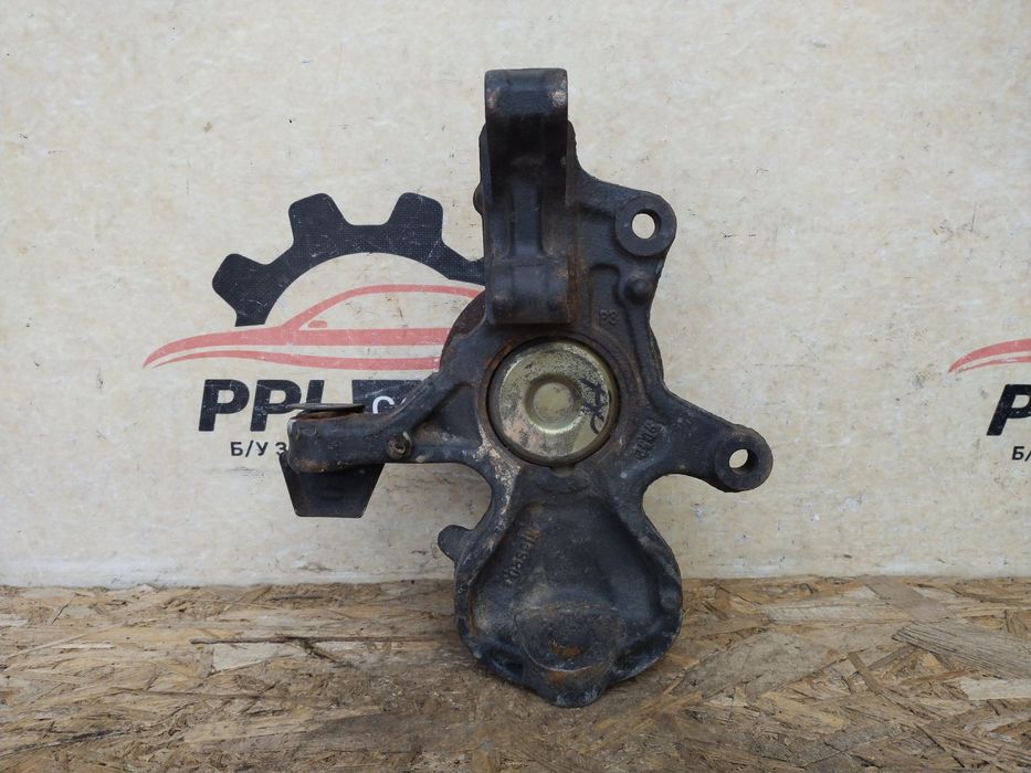 Mercedes Sprinter W907 18- кулак передний правый цапфа ступица